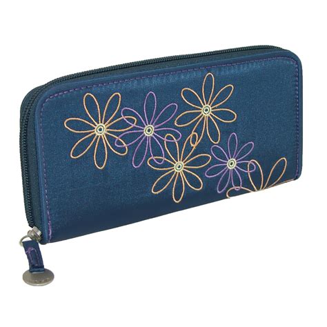 travelon rfid wallets for women